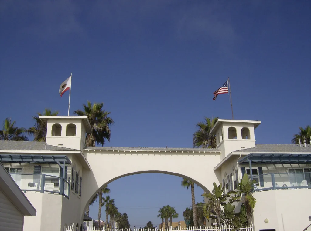 The entrance to Crystal Pier in Pacific Beach
