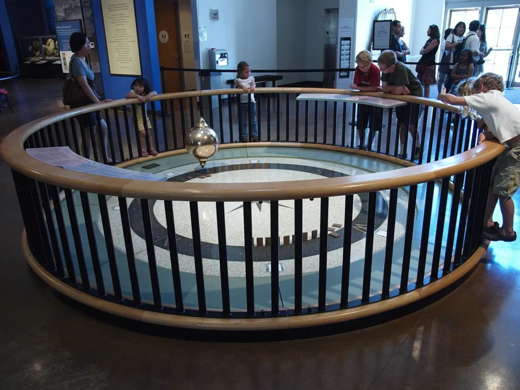 Foucault pendulum in San Diego Natural History Museum