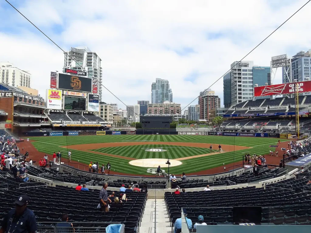 Cincinnati Reds at San Diego Padres