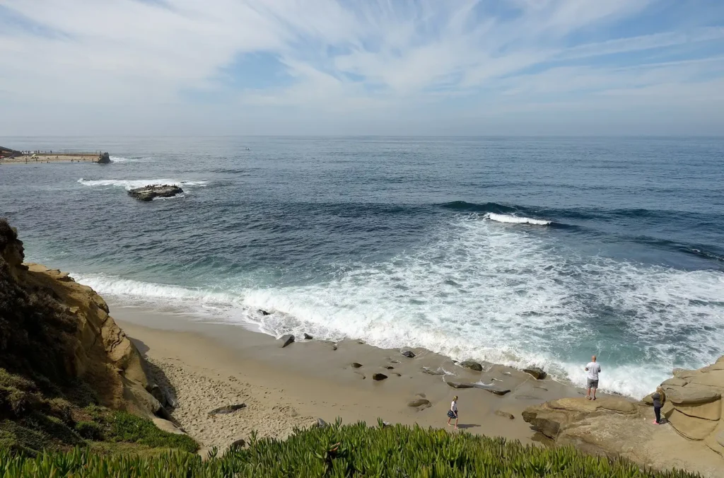 The beach of la Jolla from Ellen Browning Scripps Park, La Jolla Shores